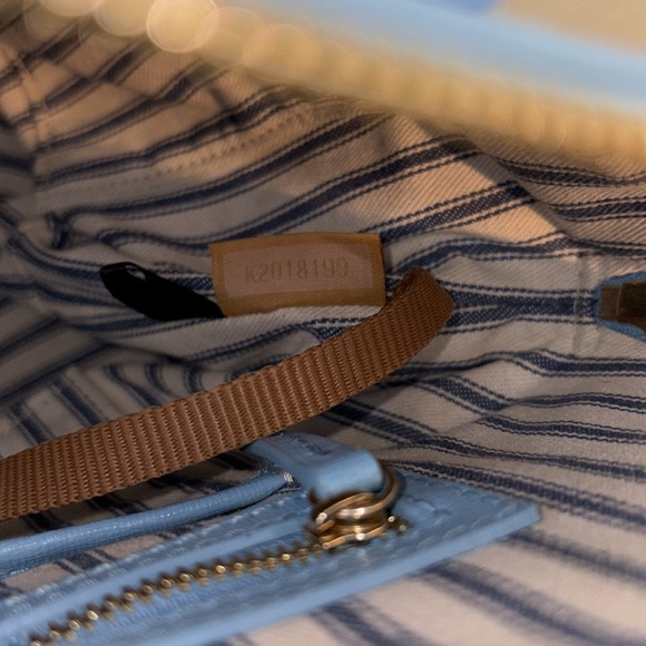 Dooney & Bourke  Satchel  shoulder bag  Saffiano light blue  front zipper pocket - Picture 15 of 15